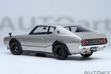 Indlæs billede til gallerivisning 1/18 Nissan Skyline 2000 GT-R (KPGC110) Tune, silver 1:18