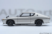 Indlæs billede til gallerivisning 1/18 Nissan Skyline 2000 GT-R (KPGC110) Tune, silver 1:18