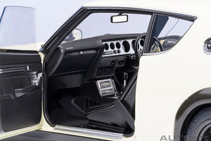 NISSAN SKYLINE 2000 GT-R (KPGC110) COUPE 1973 WHITE 1:18