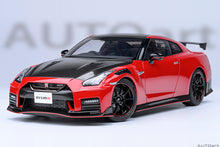 Indlæs billede til gallerivisning 1/18 2022 Nissan Skyline GT-R (R35) Nismo, vibrant red 1:18