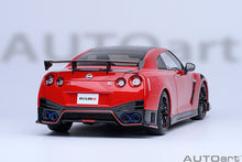 Indlæs billede til gallerivisning 1/18 2022 Nissan Skyline GT-R (R35) Nismo, vibrant red 1:18