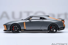 Indlæs billede til gallerivisning 1/18 Nissan Skyline GT-R (R50) by Italdesign, silver/gold 1:18