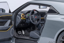 Indlæs billede til gallerivisning 1/18 Nissan Skyline GT-R (R50) by Italdesign, silver/gold 1:18