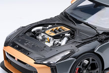 Indlæs billede til gallerivisning 1/18 Nissan Skyline GT-R (R50) by Italdesign, silver/gold 1:18