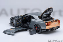 Indlæs billede til gallerivisning 1/18 Nissan Skyline GT-R (R50) by Italdesign, silver/gold 1:18
