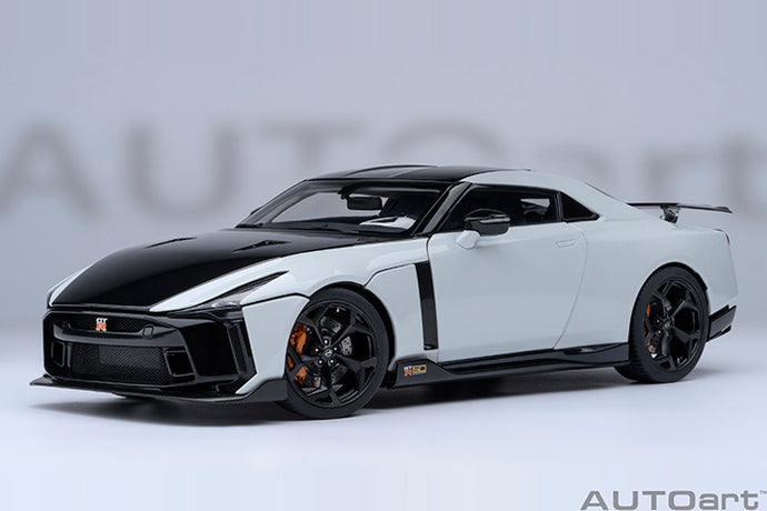 NISSAN GT-R50 BY ITALDESIGN 2021 WHITE MET BLACK 1:18
