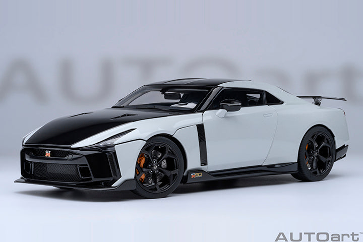 NISSAN GT-R50 BY ITALDESIGN 2021 WHITE MET BLACK 1:18