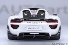 Indlæs billede til gallerivisning PORSCHE 918 SPYDER WEISSACH PACKAGE 2013 WHITE 1:18