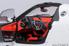 Indlæs billede til gallerivisning PORSCHE 918 SPYDER WEISSACH PACKAGE 2013 WHITE 1:18
