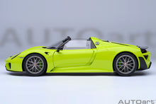 Indlæs billede til gallerivisning PORSCHE 918 SPYDER WEISSACH PACKAGE 2013 ACIDE GREEN 1:18