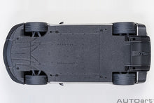 Indlæs billede til gallerivisning 1/18 Porsche 918 Spyder Weissach Package, liquid metal silver 1:18