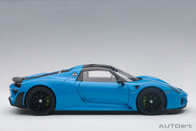 Indlæs billede til gallerivisning 2013 Porsche 918 Spyder, riviera blue 1:18