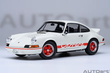 Indlæs billede til gallerivisning 1/18 Porsche 911 Carrera 2.7 RS *The Circuit Wolf*, white/red 1:18