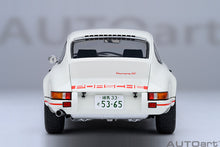 Indlæs billede til gallerivisning 1/18 Porsche 911 Carrera 2.7 RS *The Circuit Wolf*, white/red 1:18