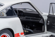 Indlæs billede til gallerivisning 1/18 Porsche 911 Carerra 2.7 RS, Grandprix white with red stripes 1:18