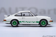 Indlæs billede til gallerivisning 1/18 Porsche 911 Carerra 2.7 RS, Grandprix white with green stripes 1:18