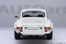 Indlæs billede til gallerivisning 1/18 Porsche 911 Carerra 2.7 RS, Grandprix white with green stripes 1:18