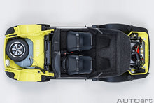 Indlæs billede til gallerivisning 1/18 Porsche 911 Carerra 2.7 RS, Light yellow with green stripes 1:18