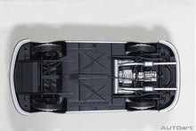 Indlæs billede til gallerivisning 1/18 Porsche 356 Number 1, silver  1:18