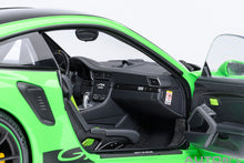 Indlæs billede til gallerivisning PORSCHE 911 991-2 GT3 RS COUPE WEISSACH PACKAGE 2017 LIZARD GREEN 1:18