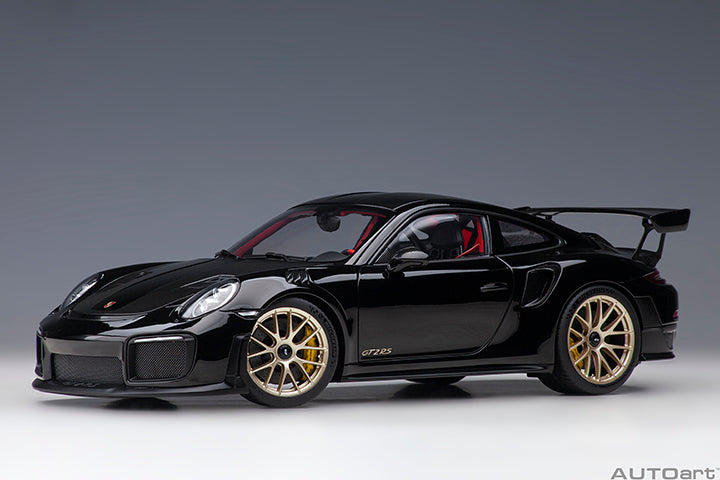 1/18 Porsche 911 (991.2) GT2 Weissach Package, black 1:18