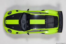 Indlæs billede til gallerivisning 1/18 Porsche 911 (991.2) GT2 Weissach Package, acid green 1:18