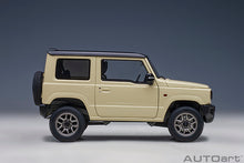 Indlæs billede til gallerivisning 1/18 Suzuki Jimny, chiffon ivory with black roof 1:18