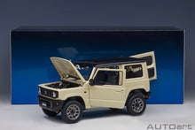 Indlæs billede til gallerivisning 1/18 Suzuki Jimny, chiffon ivory with black roof 1:18