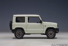 Indlæs billede til gallerivisning 1/18 Suzuki Jimny, pure white pearl 1:18