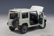 Indlæs billede til gallerivisning 1/18 Suzuki Jimny, pure white pearl 1:18