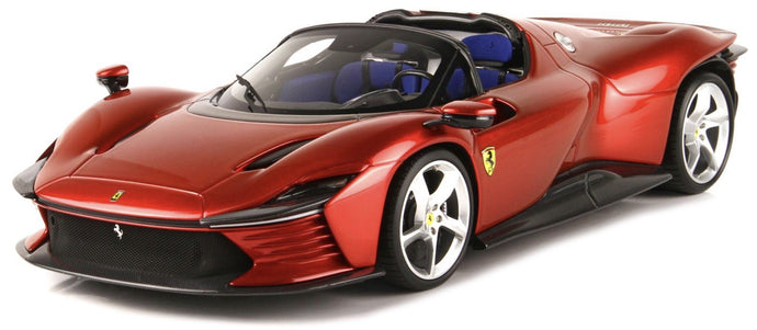 FERRARI DAYTONA SP3 OPEN ROOF ICONA 2022 WITH SHOWCASE ROSSO MAGMA - RED MET 1:18
