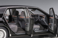 Indlæs billede til gallerivisning TOYOTA CENTURY 2018 (WITH CURTAIN) BLACK 1:18