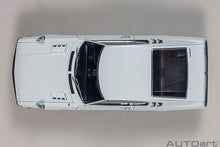 Indlæs billede til gallerivisning 1/18 1973 Toyota Celica Liftback 2000 GT (RA25), white 1:18
