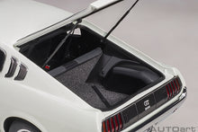 Indlæs billede til gallerivisning 1/18 1973 Toyota Celica Liftback 2000 GT (RA25), white 1:18