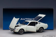 Indlæs billede til gallerivisning 1/18 1973 Toyota Celica Liftback 2000 GT (RA25), white 1:18