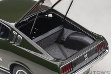 Indlæs billede til gallerivisning 1/18 Toyota Celica Liftback 2000 GT (RA25), 1973, moss green 1:18