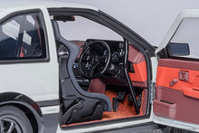 Indlæs billede til gallerivisning TOYOTA SPRINTER TRUENO (AE86) INITIAL D PROJECT D FINAL VERSION 30th AANIVERSARY 1980 WHITE BLACK 1:18