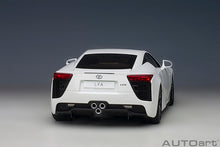 Indlæs billede til gallerivisning 1/18 Lexus LFA, white 1:18