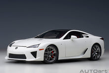 Indlæs billede til gallerivisning LEXUS LFA COUPE 2012 WHITEST WHITE CARBON 1:18