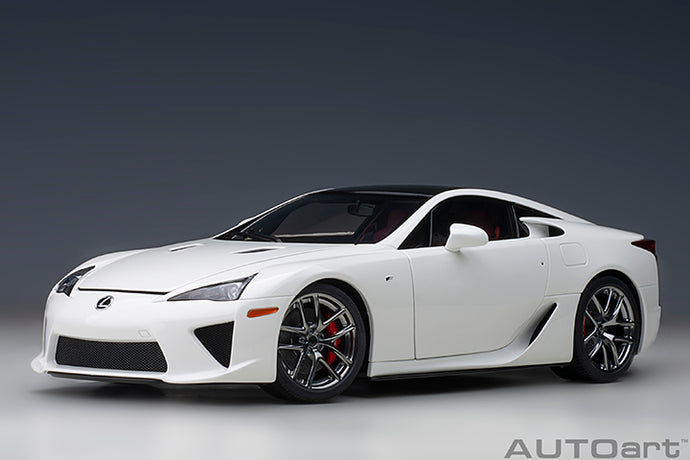 LEXUS LFA COUPE 2012 WHITEST WHITE CARBON 1:18