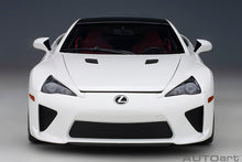 Indlæs billede til gallerivisning LEXUS LFA COUPE 2012 WHITEST WHITE CARBON 1:18