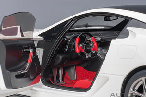 LEXUS LFA COUPE 2012 WHITEST WHITE CARBON 1:18