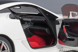 LEXUS LFA COUPE 2012 WHITEST WHITE CARBON 1:18