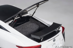 LEXUS LFA COUPE 2012 WHITEST WHITE CARBON 1:18