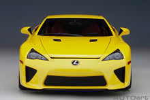 Indlæs billede til gallerivisning 1/18 Lexus LFA, yellow 1:18