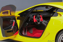 Indlæs billede til gallerivisning 1/18 Lexus LFA, yellow 1:18