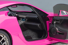 Indlæs billede til gallerivisning LEXUS LFA COUPE 2012 PASSIONATE PINK 1:18