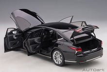 Indlæs billede til gallerivisning 1/18 2018 Lexus LS 500h, grey metallic 1:18