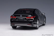 Indlæs billede til gallerivisning 1/18 2018 Lexus LS 500h, grey metallic 1:18