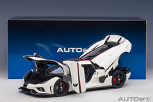 Indlæs billede til gallerivisning KOENIGSEGG REGERA 2016  WHITE BLACK CARBON RED